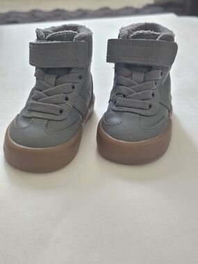 H&M Baby WINTER High-Tops with Brown Sole sz 4-5